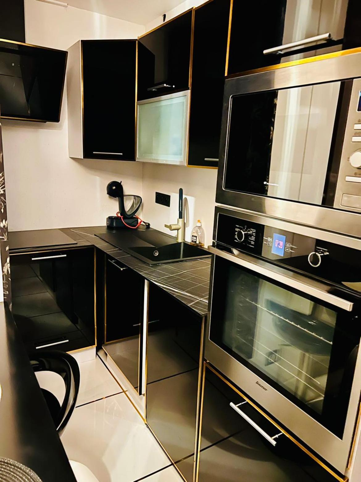 Appartement Moderne Vieille Ville Parking Gratuit アヌシー エクステリア 写真